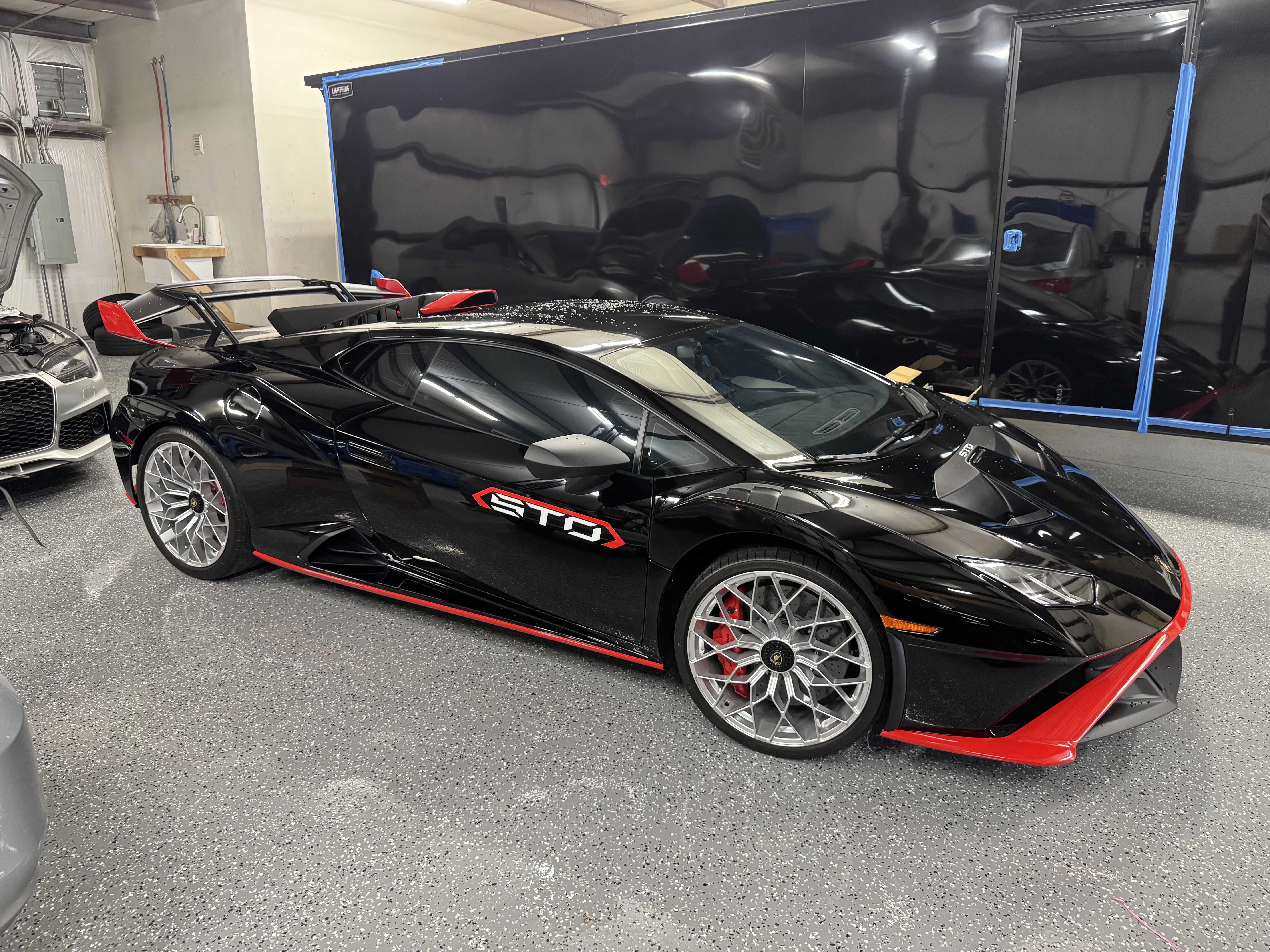 Lamborghini Huracan STO